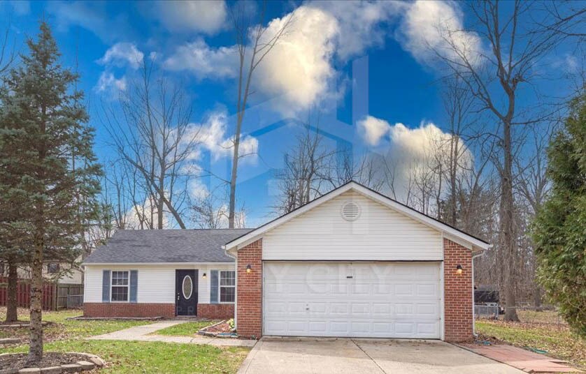 11325 Cherry Tree Way in Indianapolis, IN - Building Photo