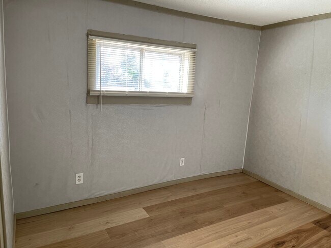 1565 Latham St in Memphis, TN - Building Photo - Building Photo