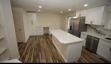 6252 S Ash Cir W in Centennial, CO - Building Photo - Building Photo