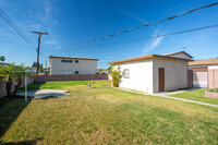 15301-15315 Woodruff Pl in Bellflower, CA - Building Photo - Other