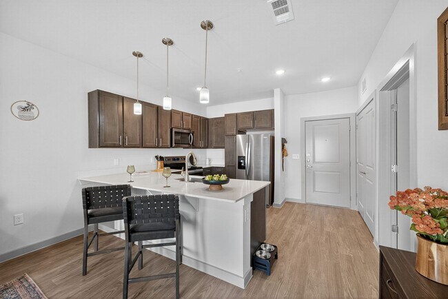 Eckhert Crossing Apartments in San Antonio, TX - Foto de edificio - Building Photo