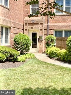 1211 N Pitt St in Alexandria, VA - Building Photo - Building Photo