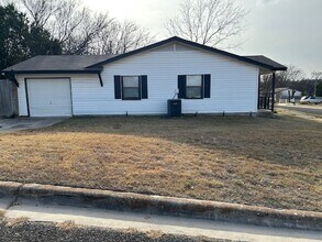 718 Michelle Dr in Copperas Cove, TX - Foto de edificio - Building Photo