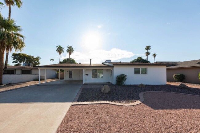 2625 S Los Feliz Dr in Tempe, AZ - Foto de edificio - Building Photo
