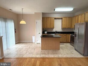 8003 Normandy Dr in Mount Laurel, NJ - Building Photo - Building Photo