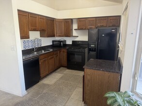 1009 Pheasant Run Ln in Aurora, IL - Building Photo - Building Photo