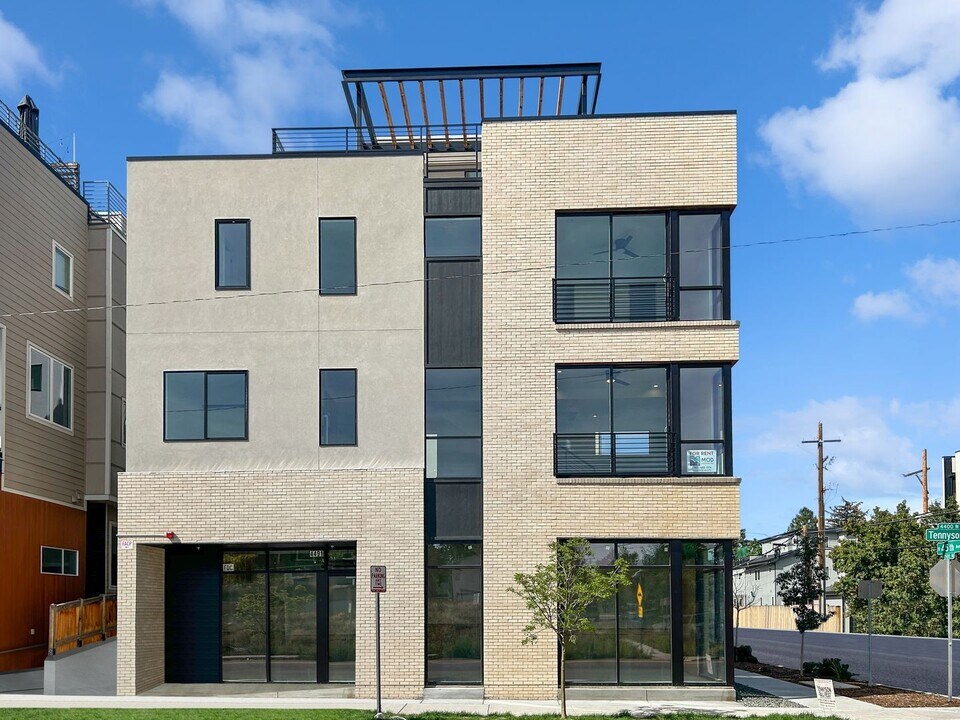 4480 W 45th Ave in Denver, CO - Building Photo