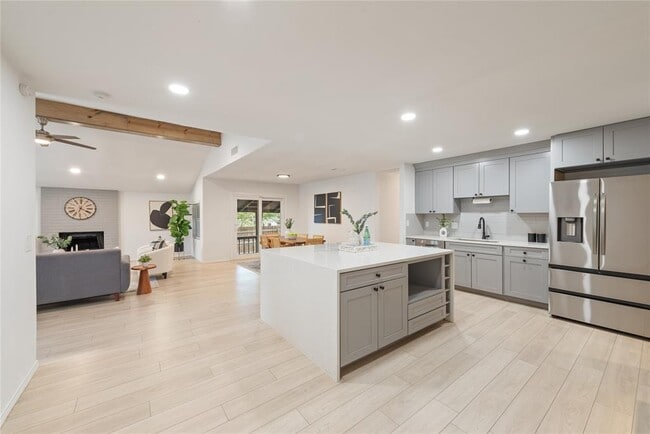 property at 6809 Lunar Dr