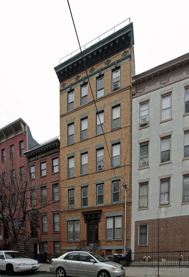 842 Park Ave in Hoboken, NJ - Foto de edificio - Building Photo