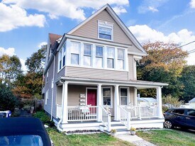 76 Nichols Ave in Fairfield, CT - Building Photo