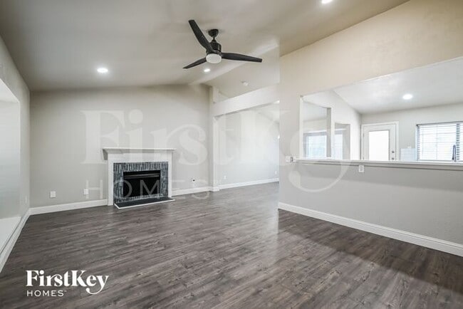 804 Courson Dr in Desoto, TX - Building Photo - Building Photo