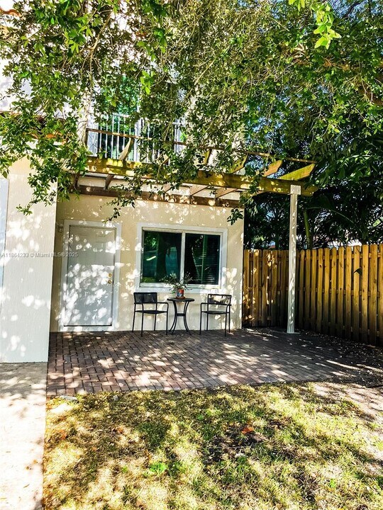 2208 SW 3rd Ave in Fort Lauderdale, FL - Building Photo