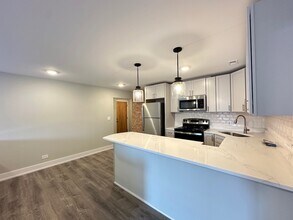 1212 N La Salle Dr, Unit A03W in Chicago, IL - Building Photo - Building Photo