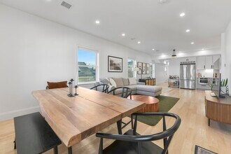 17 Akron St in Boston, MA - Building Photo - Building Photo