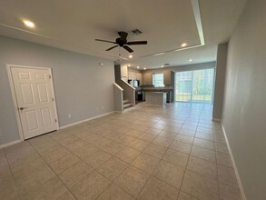 34175 Rogallo Ln in Wesley Chapel, FL - Building Photo - Building Photo