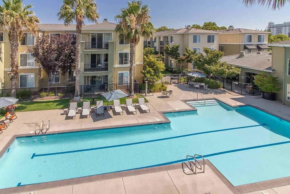 Waterford Place in San Jose, CA - Building Photo