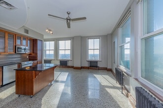 Philtower Lofts in Tulsa, OK - Building Photo - Interior Photo