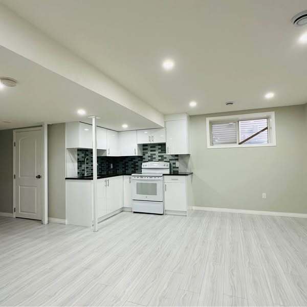 property at 94 Taralake Way NE