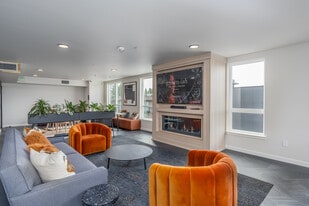 Ion Town Center Apartments in Shoreline, WA - Building Photo