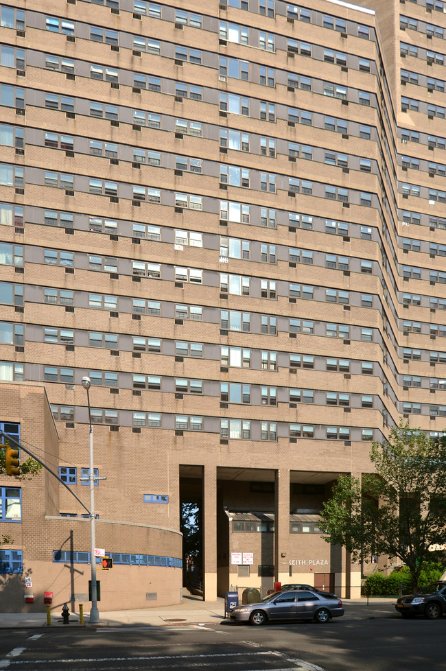 Keith Plaza in Bronx, NY - Foto de edificio - Building Photo