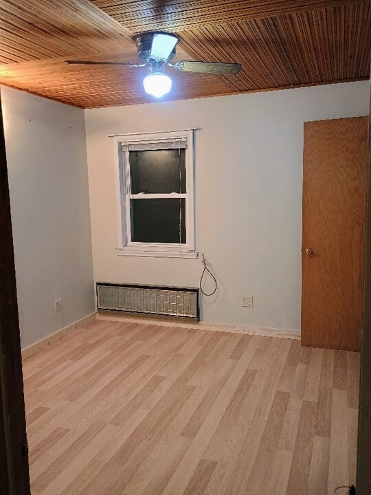 1325 9th St S in Virginia, MN - Foto de edificio