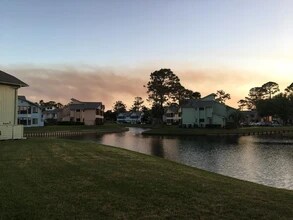 130 Blue Heron Dr, Unit First Floor in Daytona Beach, FL - Foto de edificio - Building Photo
