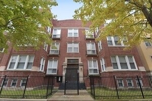 6137 S Vernon Ave in Chicago, IL - Building Photo