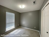 126 Wayfair Ln photo'