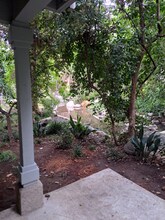 7131 Farralone Ave in Los Angeles, CA - Building Photo - Building Photo