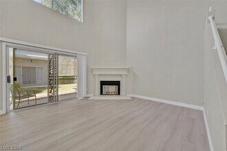 6250 W Flamingo Rd in Las Vegas, NV - Building Photo - Building Photo