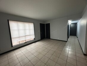 802 Knollcrest Dr in Danville, IL - Building Photo - Building Photo