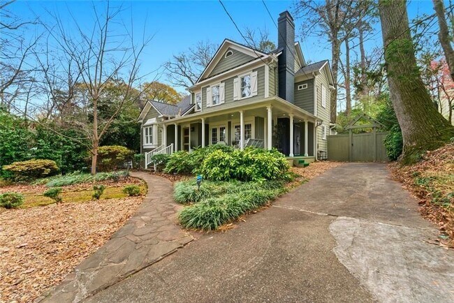 302 Hascall Rd NW in Atlanta, GA - Foto de edificio - Building Photo