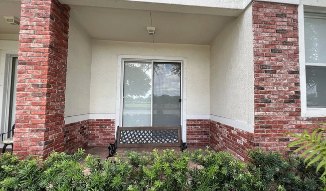 10280 SW Stephanie Way, Unit 102 in Port St. Lucie, FL - Building Photo - Building Photo