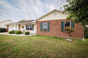 1801 Ridge Rd in Jackson, MO - Building Photo
