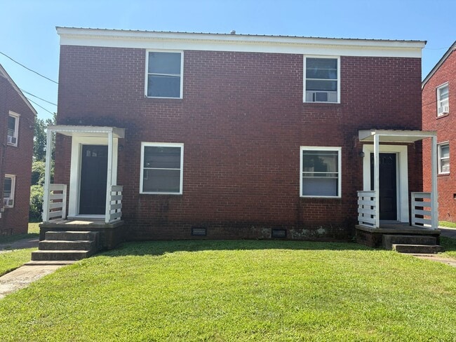 property at 711 Chestnut Dr