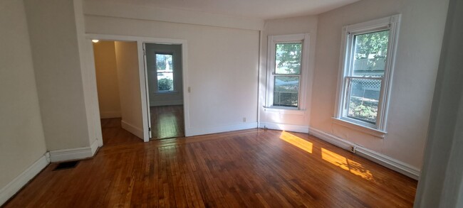 502 S Aurora St in Ithaca, NY - Building Photo - Building Photo