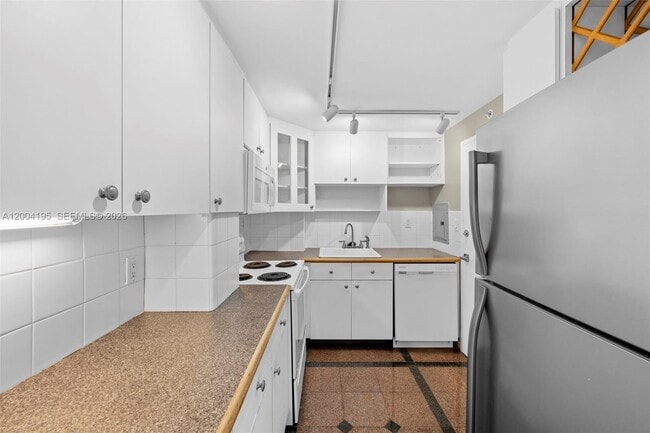 3301 NE 5th Ave, Unit 1101 in Miami, FL - Building Photo - Building Photo
