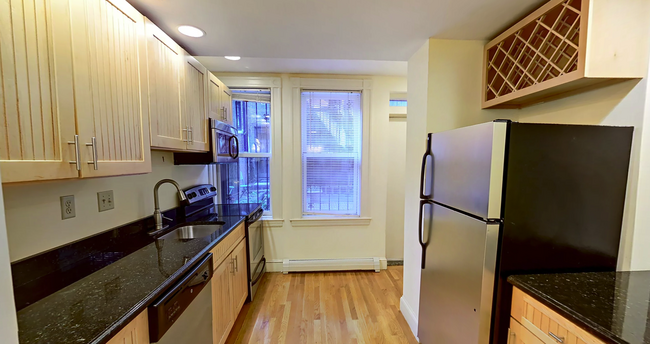 507 Beacon St, Unit 1 in Boston, MA - Building Photo - Building Photo