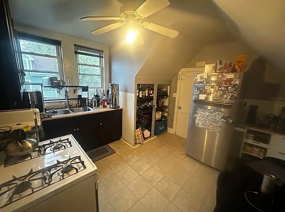 69 Partridge Ave, Unit 3 in Somerville, MA - Building Photo