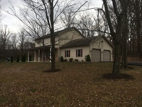 1910 Valley Green Rd in Goldsboro, PA - Building Photo - Building Photo