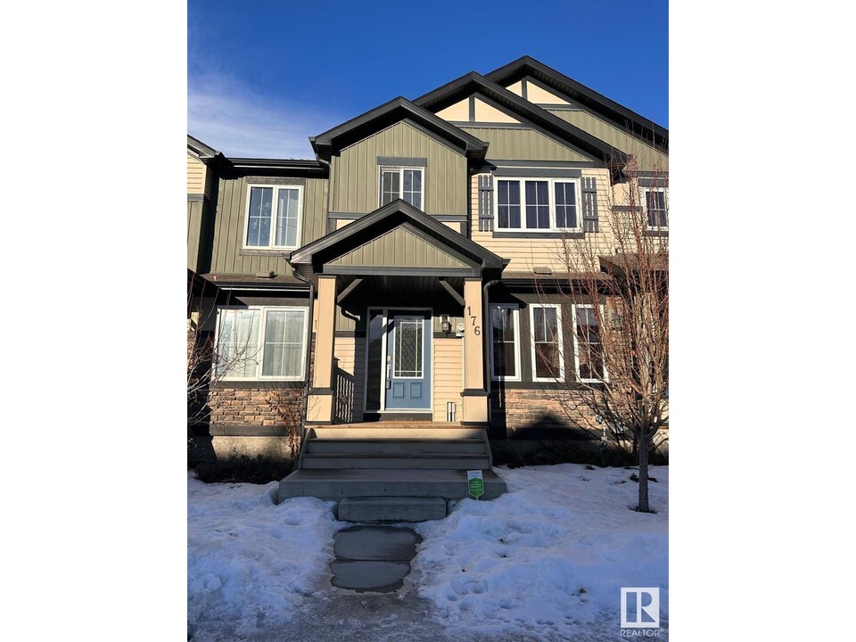 176 Desrochers Gate SW in Edmonton, AB - Building Photo