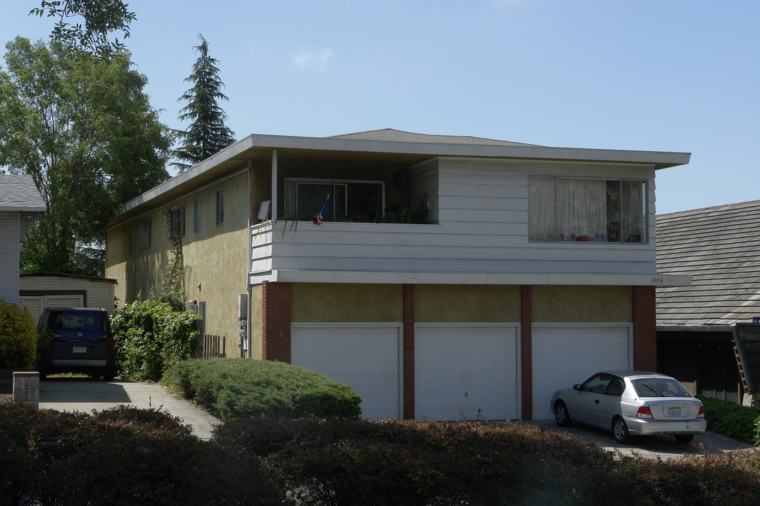 3908 35th Ave in Oakland, CA - Building Photo