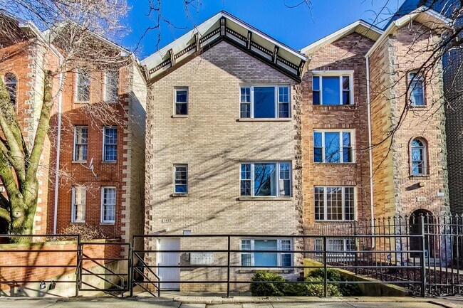 property at 1452 W Cortez St