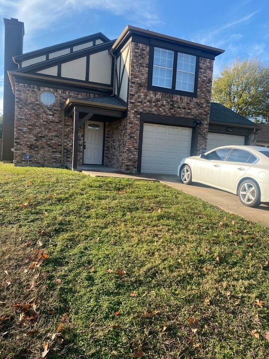 318 Spanish Moss Dr in Arlington, TX - Building Photo