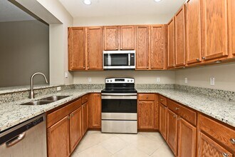 1226 Sandstone Run in Sanford, FL - Building Photo - Building Photo