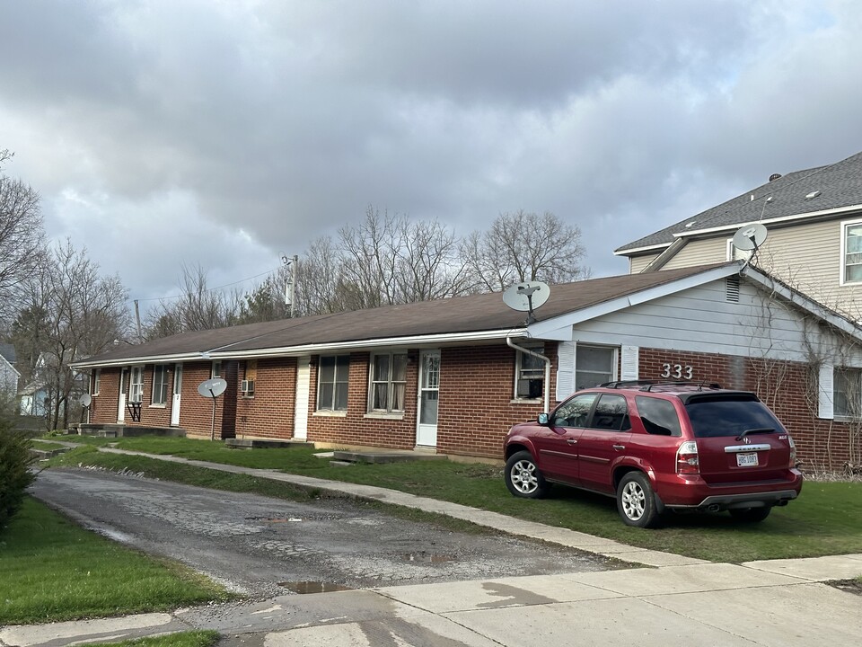 333 E Sandusky Ave, Unit 1 in Bellefontaine, OH - Building Photo