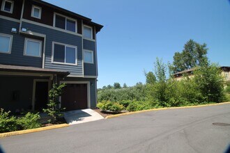 2115 201st Pl SE in Bothell, WA - Foto de edificio - Building Photo