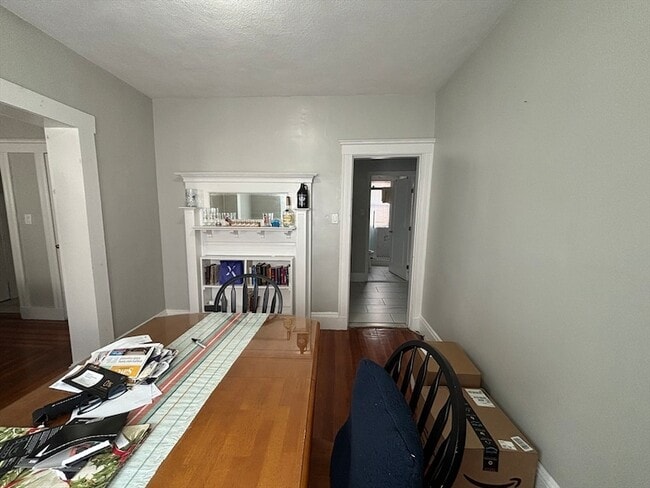 14 Belknap St, Unit 1 in Somerville, MA - Foto de edificio - Building Photo