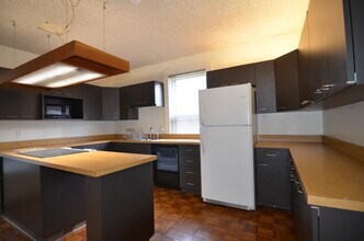 6839 Plainfield Rd, Unit 2 in Cincinnati, OH - Building Photo - Building Photo