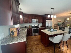 54 Pierce Ave in Worcester, MA - Building Photo - Building Photo